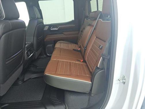 Glacier White Tricoat 2026 GMC Sierra 1500 Denali Ultimate