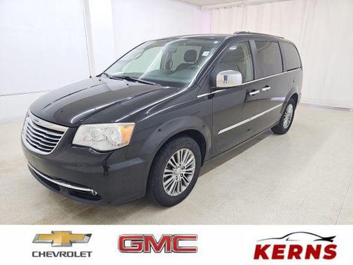 Brilliant Black Crystal Pearlcoat 2014 Chrysler Town & Country Touring-L