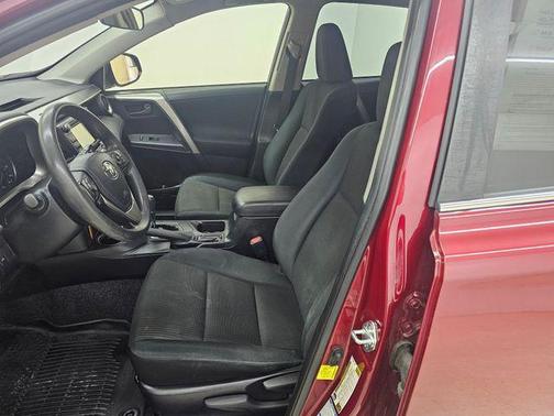 Ruby Flare Pearl 2018 Toyota RAV4 LE