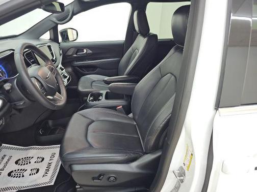 2025 Chrysler Pacifica L