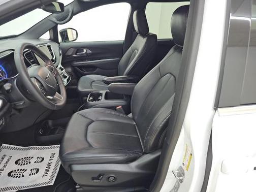 2025 Chrysler Pacifica L