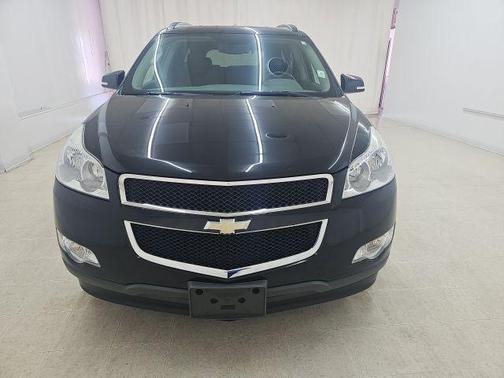 Black Granite Metallic 2009 Chevrolet Traverse LT