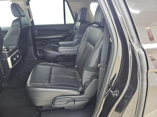 2022 Ford Expedition Max XLT