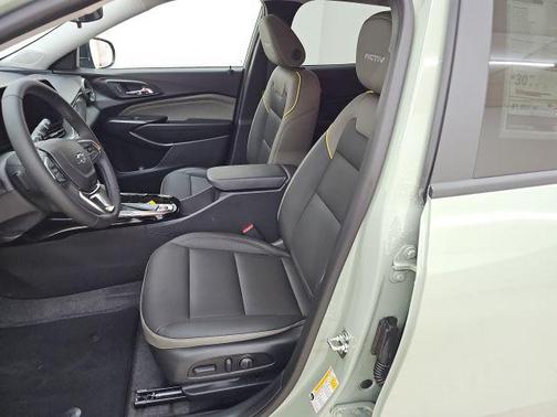 Cacti Green 2026 Chevrolet Trax FWD ACTIV