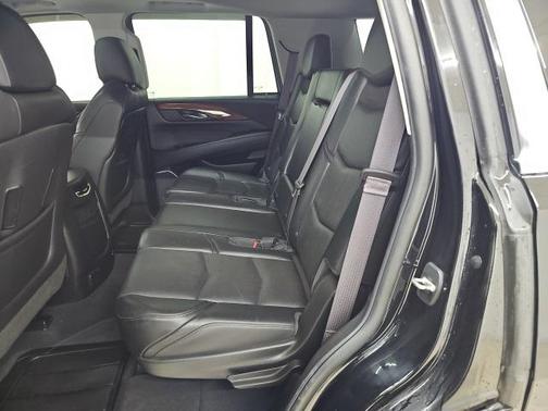 2015 Cadillac Escalade Luxury