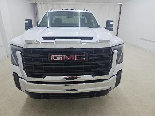 2026 GMC Sierra 2500 Base