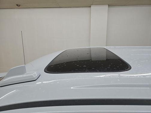 Polar White Tricoat 2026 Chevrolet Silverado 1500 High Country