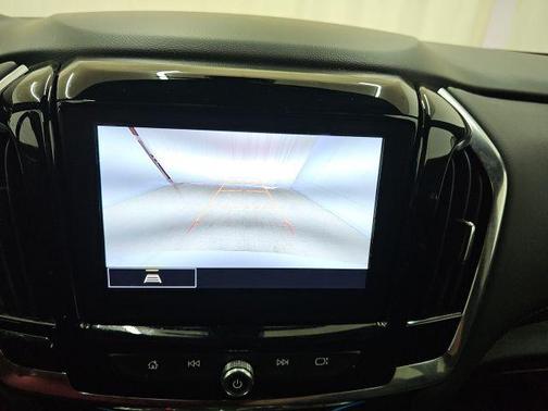 Summit White 2023 Chevrolet Traverse LT