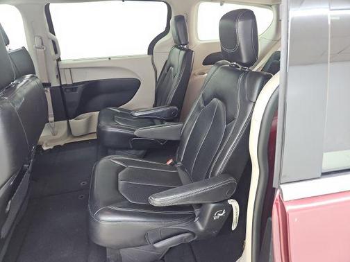 Velvet Red Pearlcoat 2023 Chrysler Pacifica Touring L