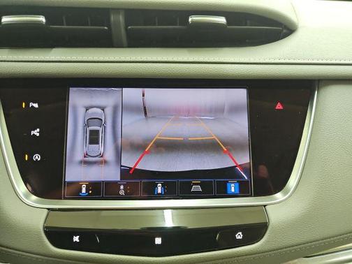 Stellar Black Metallic 2021 Cadillac XT5 Premium Luxury