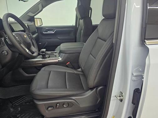 Polar White Tricoat 2026 Chevrolet Silverado 1500 LTZ