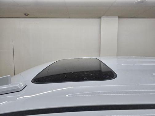 Polar White Tricoat 2026 Chevrolet Silverado 1500 LTZ