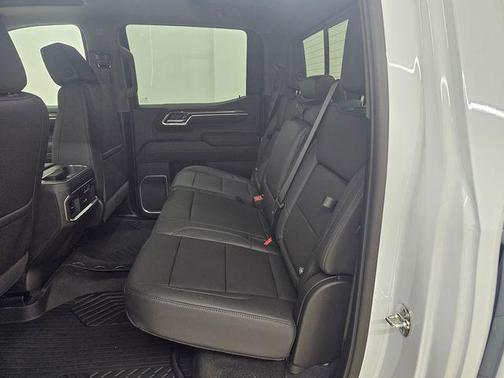 Polar White Tricoat 2026 Chevrolet Silverado 1500 LTZ