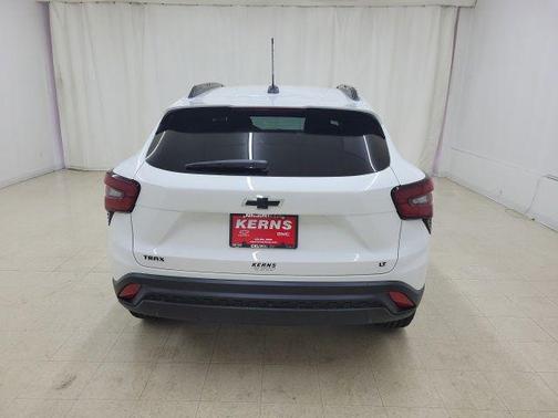 Summit White 2026 Chevrolet Trax LT