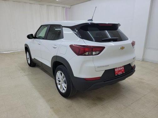 Summit White 2026 Chevrolet Trailblazer LS