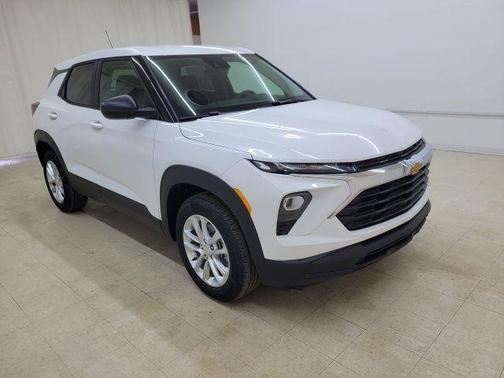 Summit White 2026 Chevrolet Trailblazer LS