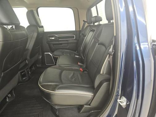 2022 RAM 3500 Laramie Crew Cab 4x4 8' Box