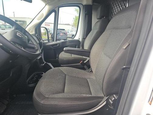 2023 RAM ProMaster 2500 Base