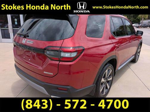 Radiant Red Metallic II 2025 Honda Pilot Touring 8-Passenger