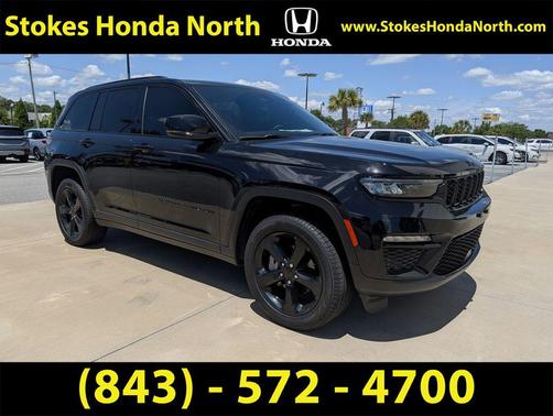 Diamond Black Crystal Pearlcoat 2025 Jeep Grand Cherokee Limited