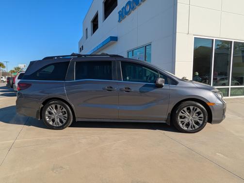 2025 Honda Odyssey 