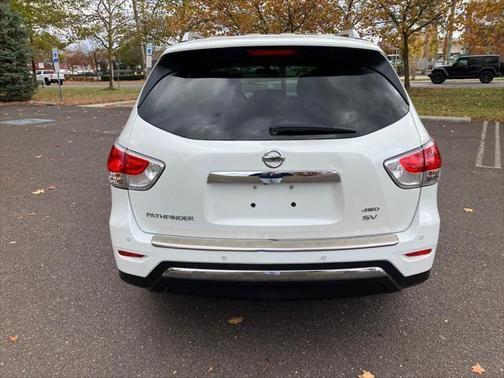 2015 Nissan Pathfinder SV