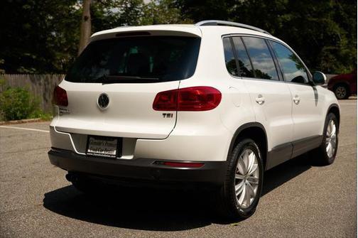 2016 Volkswagen Tiguan SE
