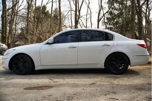 2011 Hyundai Genesis 3.8