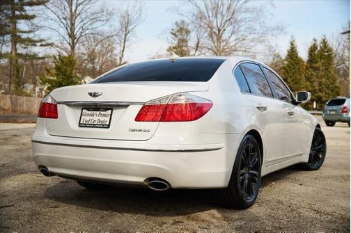 2011 Hyundai Genesis 3.8