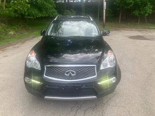 black 2016 INFINITI QX50