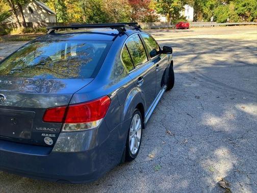 2013 Subaru Legacy Premium