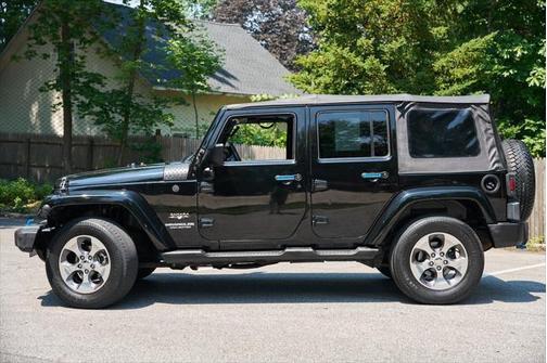 2016 Jeep Wrangler Unlimited Sahara