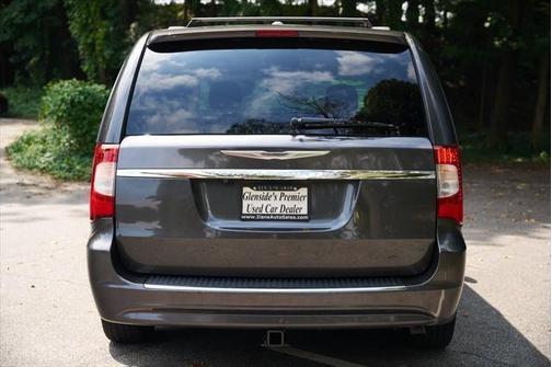 2015 Chrysler Town & Country Touring
