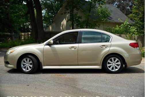 2010 Subaru Legacy Premium