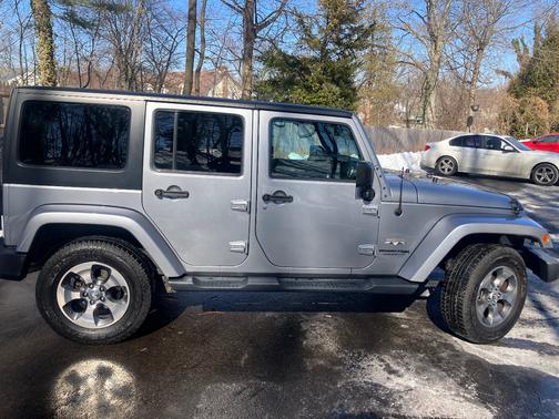 2018 Jeep Wrangler JK Unlimited Sahara