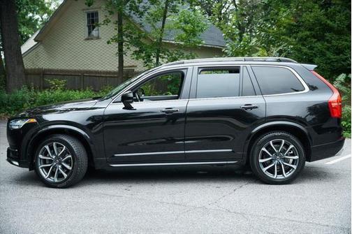 2018 Volvo XC90 T6 Momentum