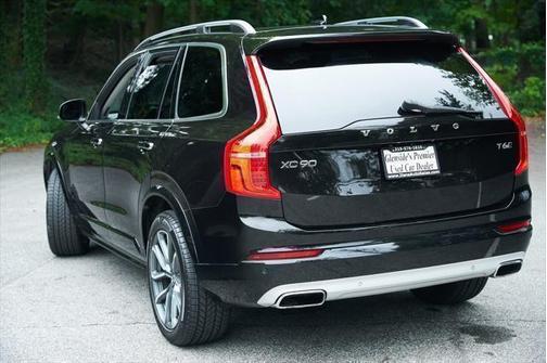 2018 Volvo XC90 T6 Momentum
