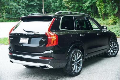 2018 Volvo XC90 T6 Momentum