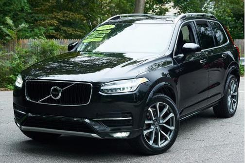 2018 Volvo XC90 T6 Momentum
