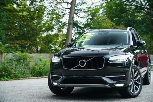 2018 Volvo XC90 T6 Momentum