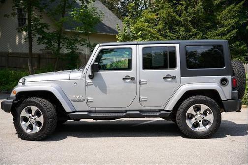 2016 Jeep Wrangler Unlimited Sahara