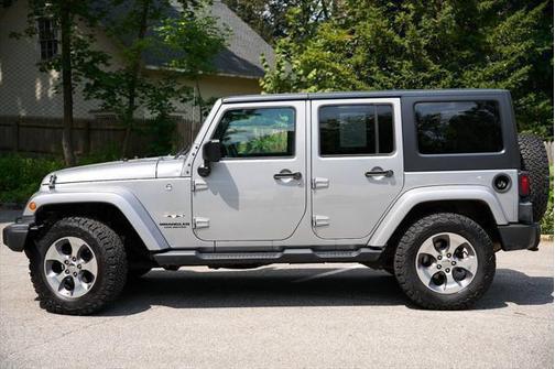 2016 Jeep Wrangler Unlimited Sahara
