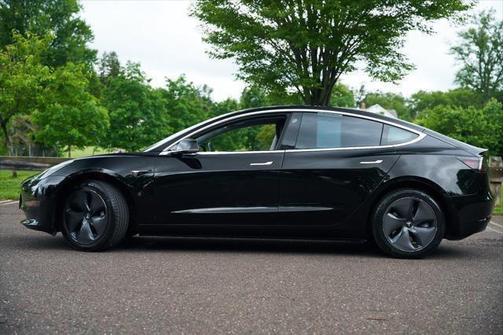 2019 Tesla Model 3 Mid Range