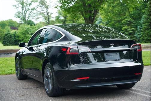 2019 Tesla Model 3 Mid Range