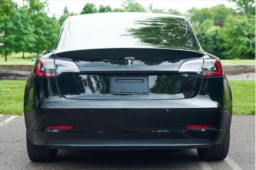 2019 Tesla Model 3 Mid Range
