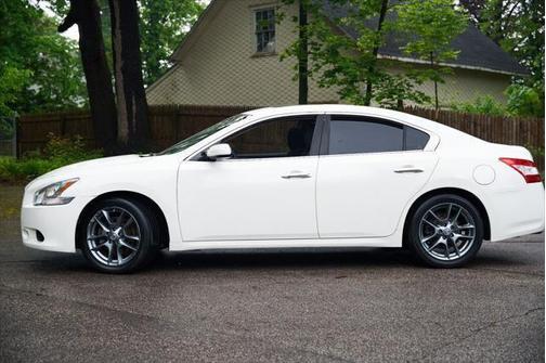 2011 Nissan Maxima S