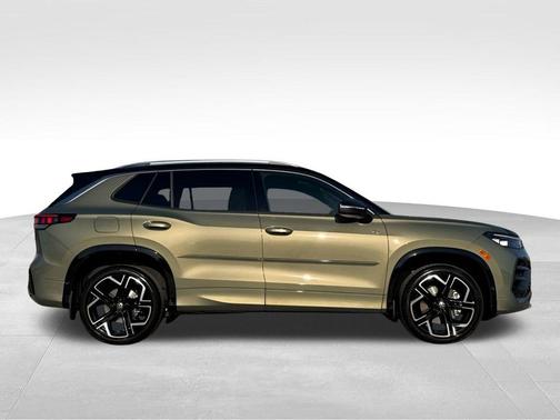 2026 Volkswagen Tiguan 2.0T SEL R-Line