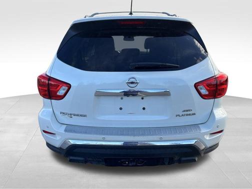 2018 Nissan Pathfinder Platinum