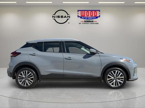 Boulder Gray 2021 Nissan Kicks SV