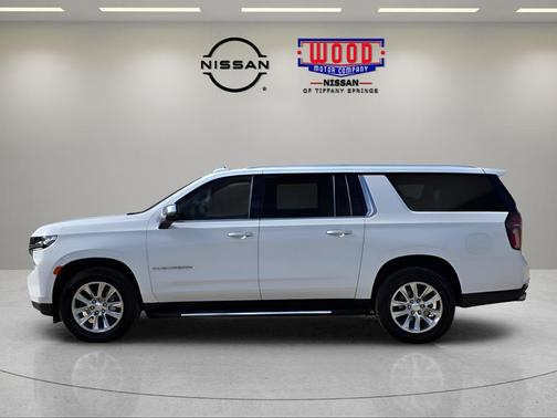 Summit White 2023 Chevrolet Suburban Premier